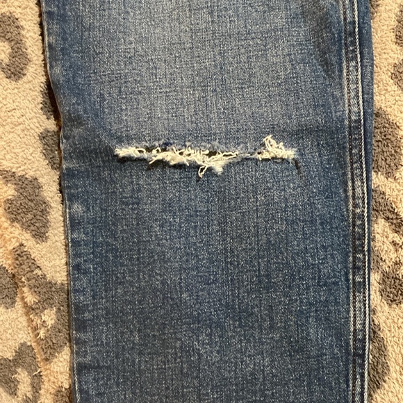 Abercrombie Curve Love High Rise Mom Jeans - Picture 4 of 7